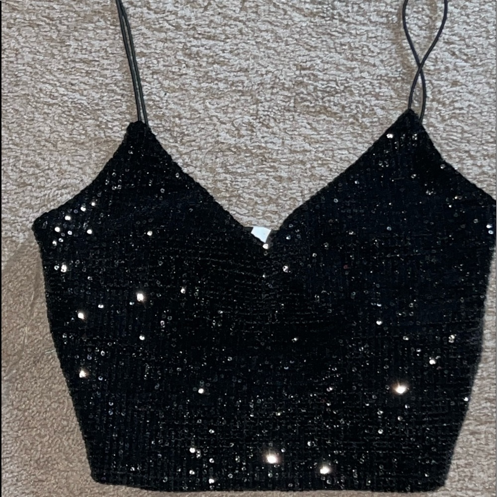 Black Cropped Top
